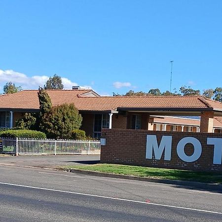 Aaron Inn Motel Narrabri Ngoại thất bức ảnh