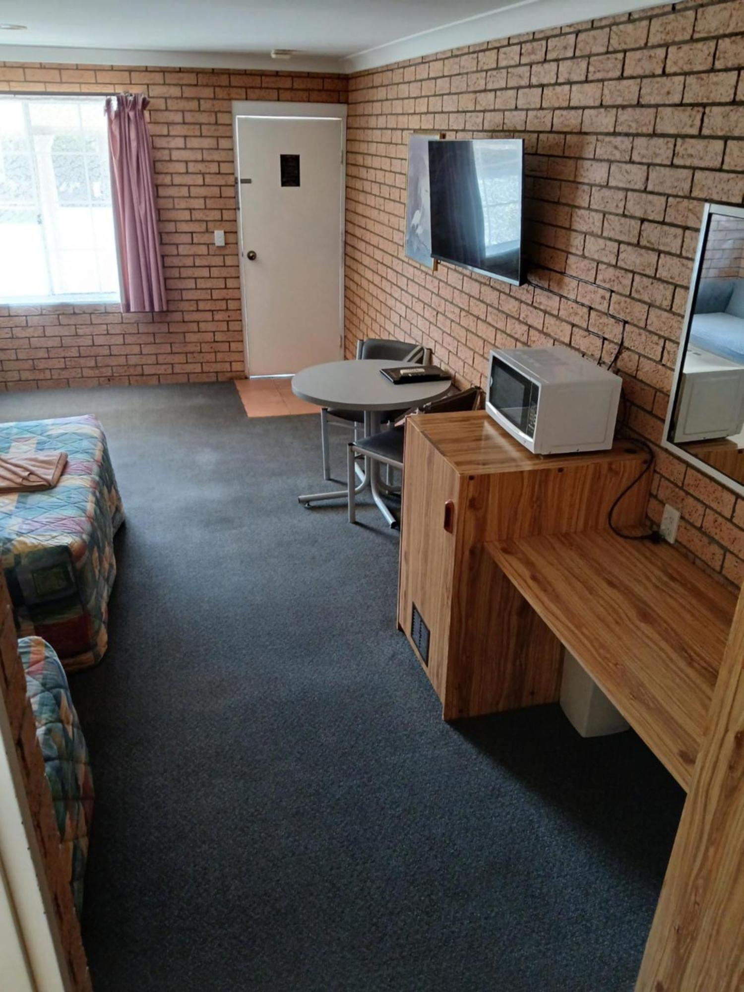 Aaron Inn Motel Narrabri Ngoại thất bức ảnh