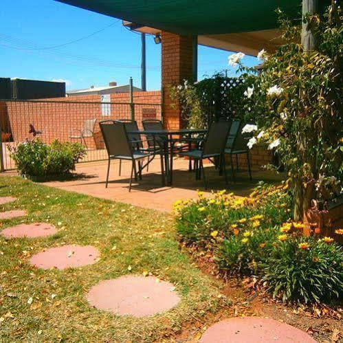 Aaron Inn Motel Narrabri Ngoại thất bức ảnh