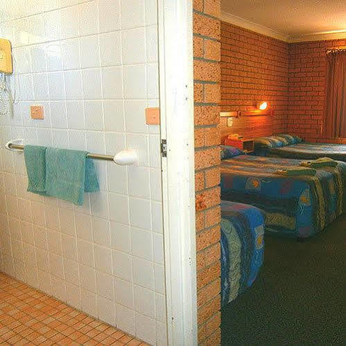 Aaron Inn Motel Narrabri Ngoại thất bức ảnh