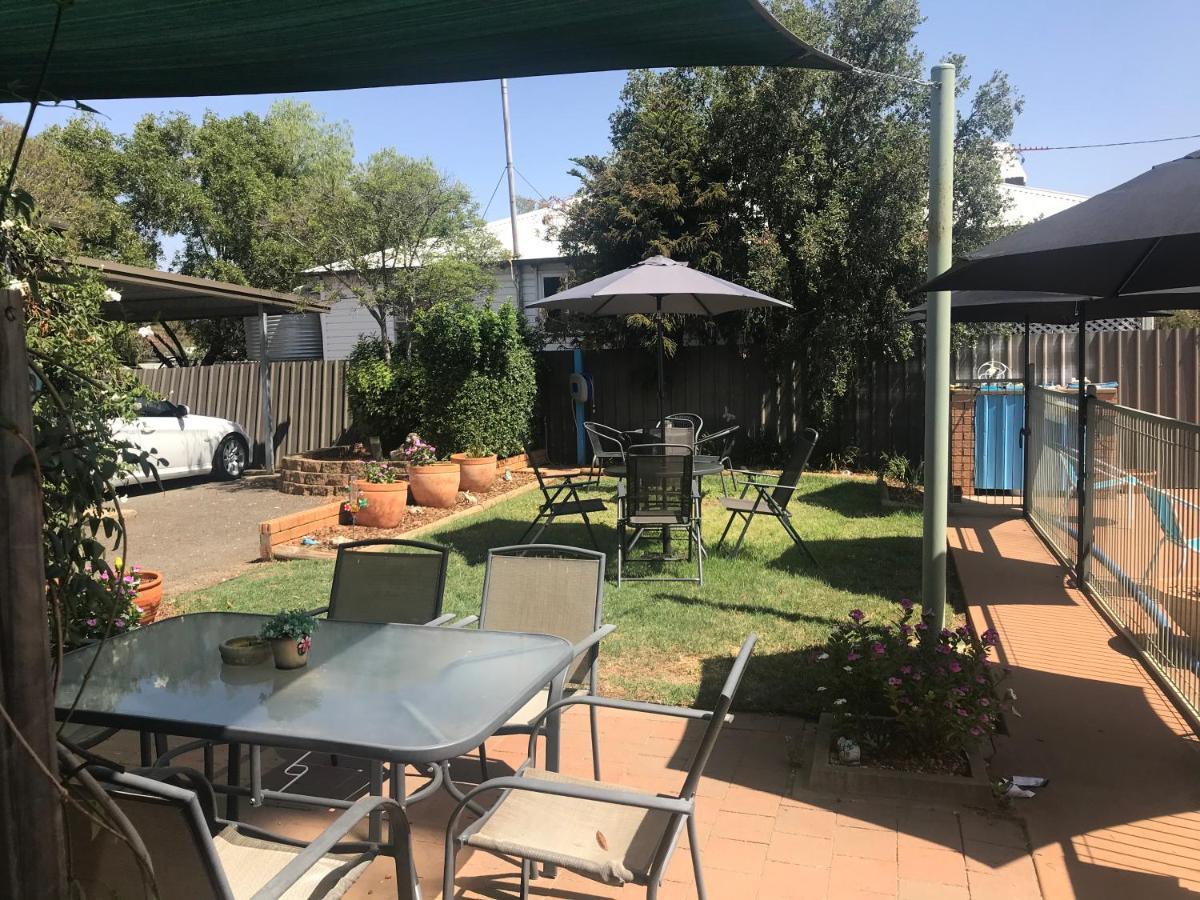 Aaron Inn Motel Narrabri Ngoại thất bức ảnh